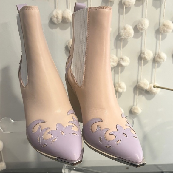 NWOB Steve Madden TRIM Pink Multi Cowgirl Boots - Picture 2 of 4